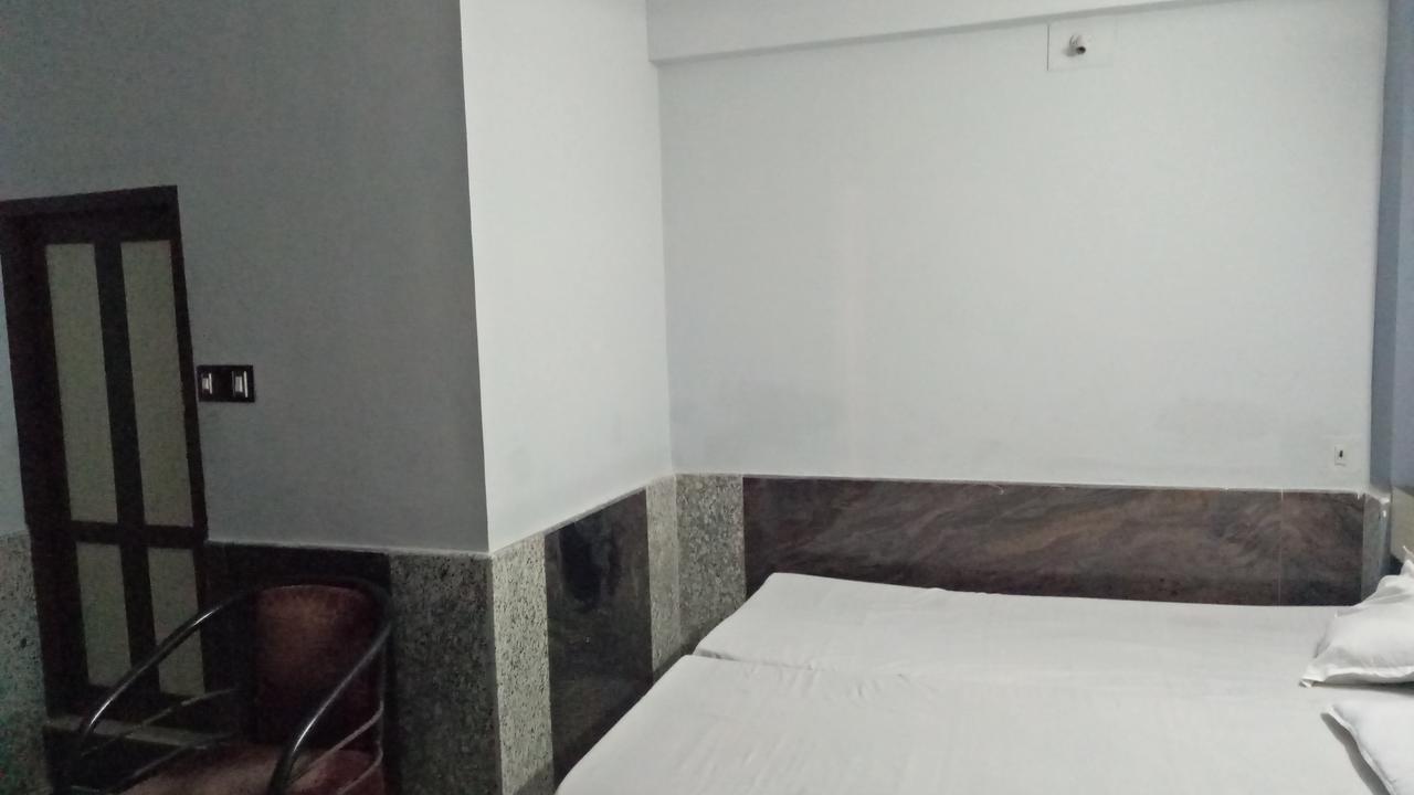 Hotel Mim Park Kumbakonam Esterno foto